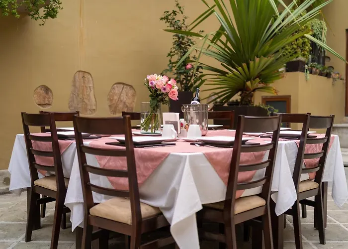 Casa De Las Flores Hotel
