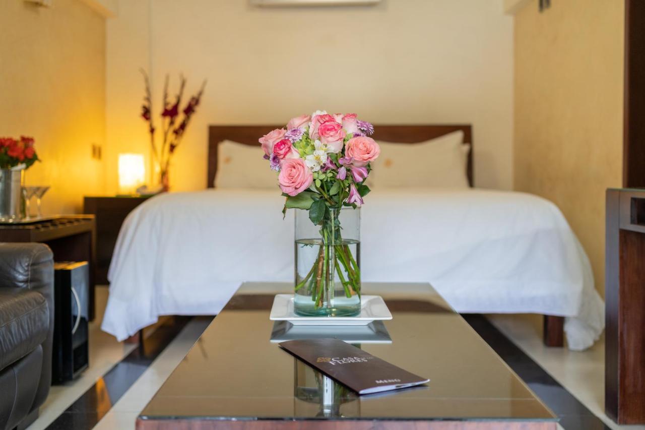 Hotel Casa De Flores 4*