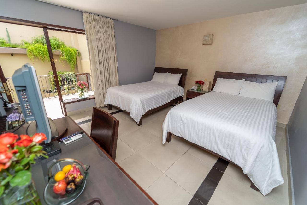 Casa De Flores Hotel 4*