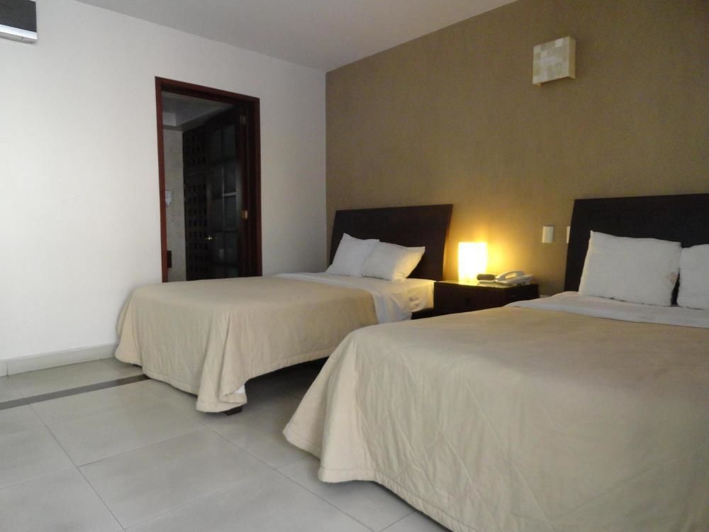 Casa De Flores Hotel 4*